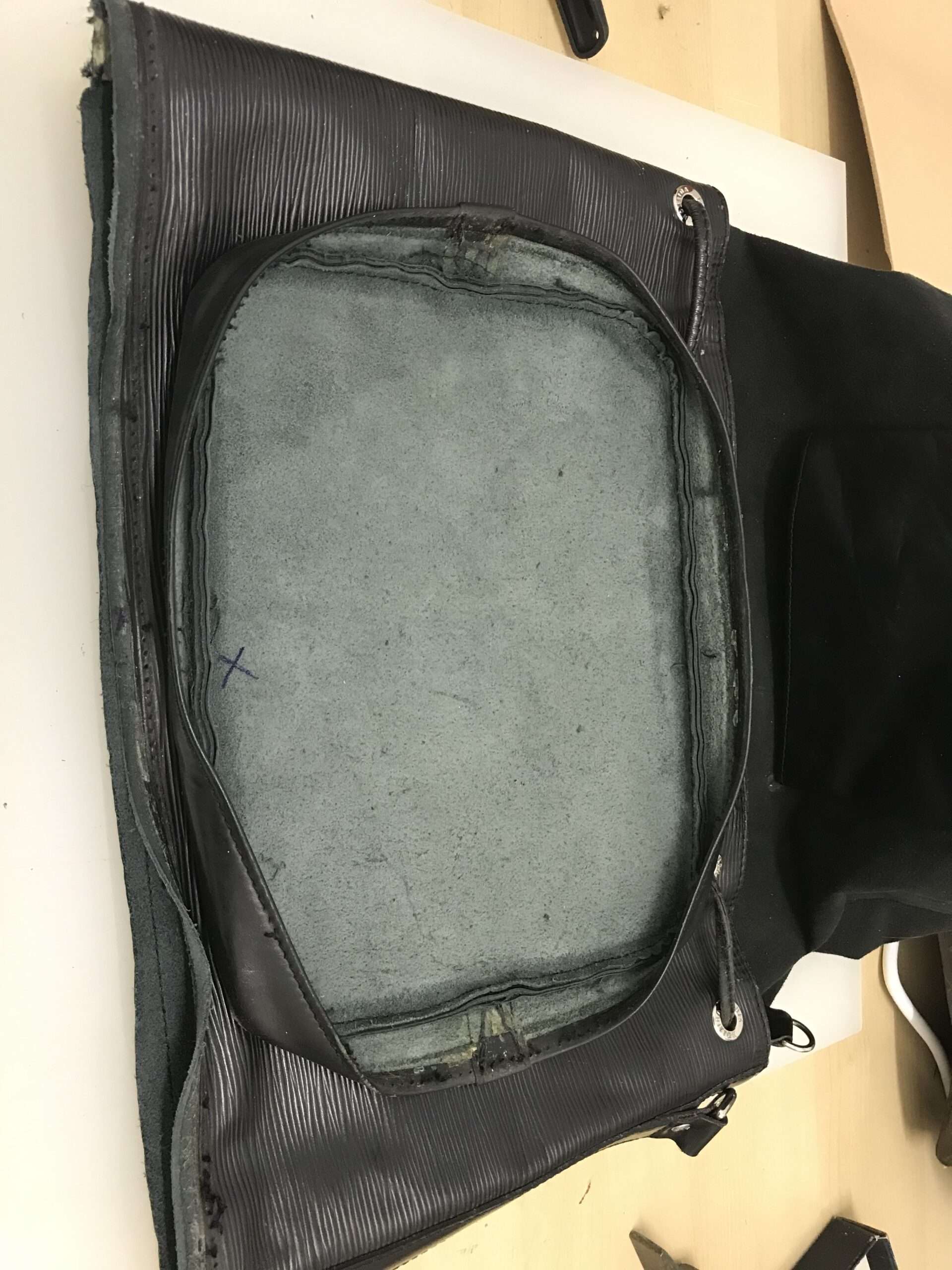 Noé Epi Boden kürzen & Ecken neu