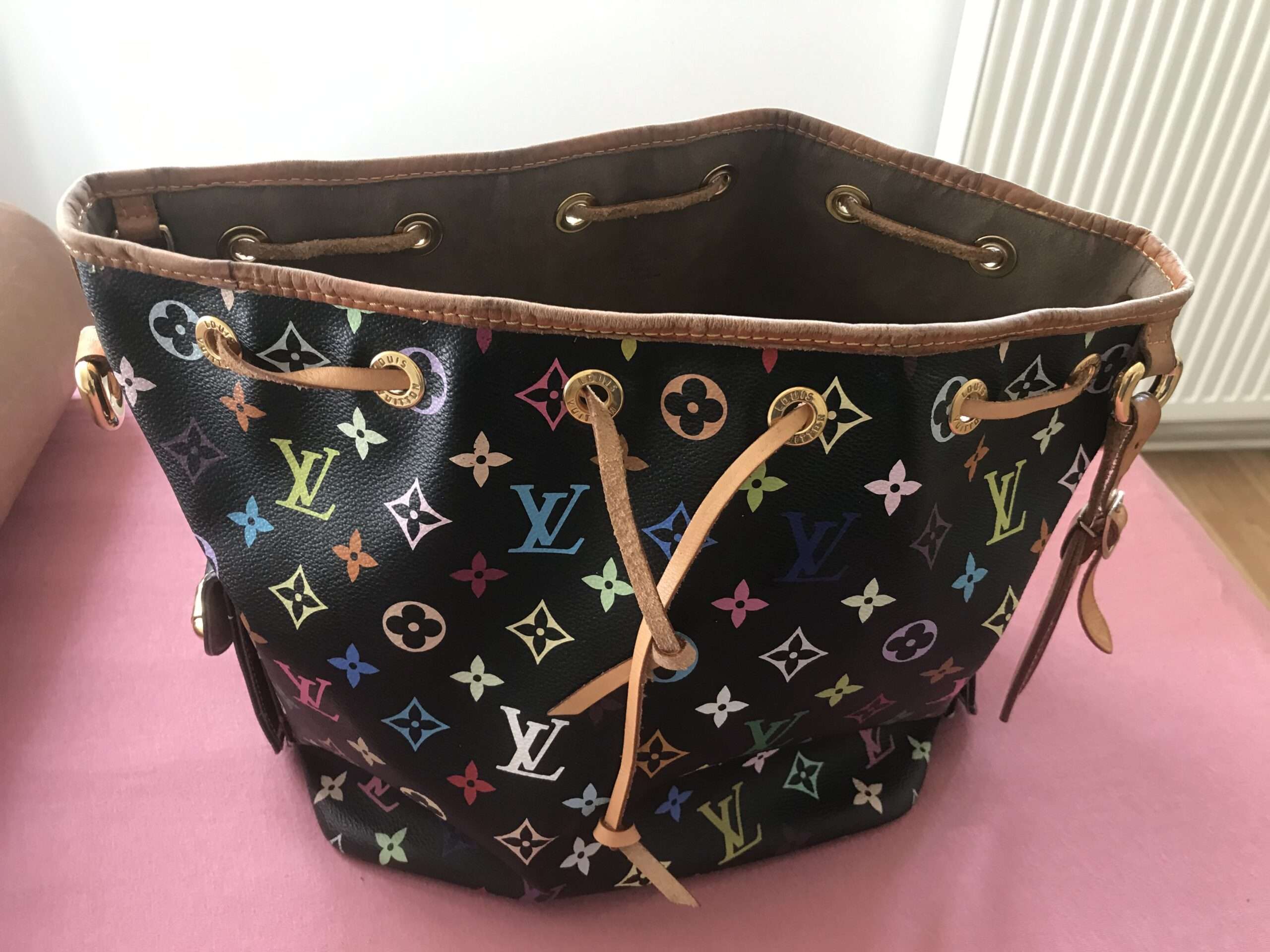 Noé Ledereinfassung neu